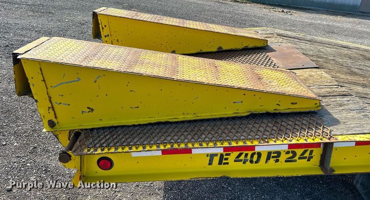 image for item KH9579 2001 Dakota MFG Trail-Eze  equipment trailer