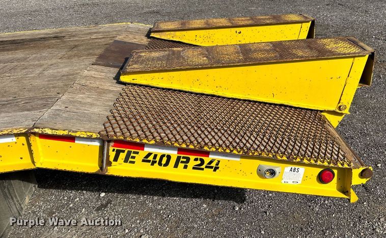 image for item KH9579 2001 Dakota MFG Trail-Eze  equipment trailer