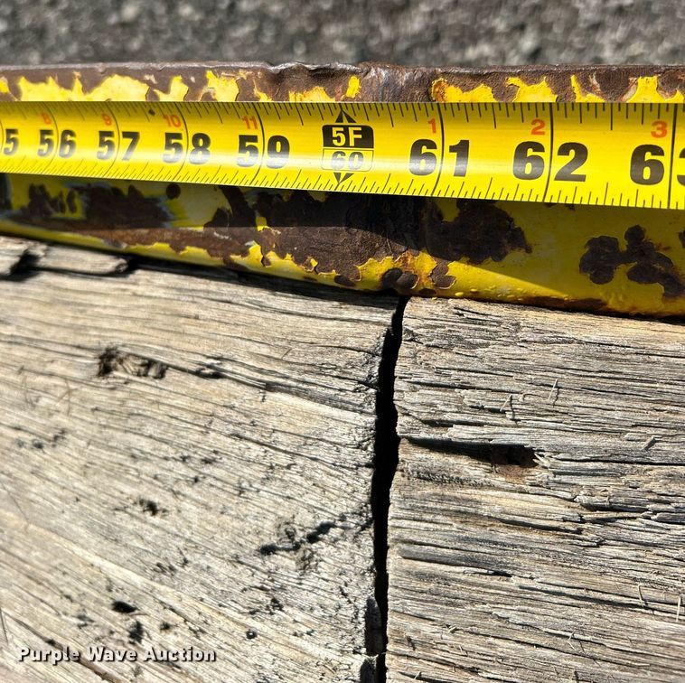 image for item KH9579 2001 Dakota MFG Trail-Eze  equipment trailer