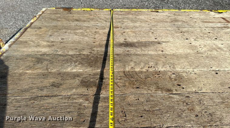 image for item KH9579 2001 Dakota MFG Trail-Eze  equipment trailer