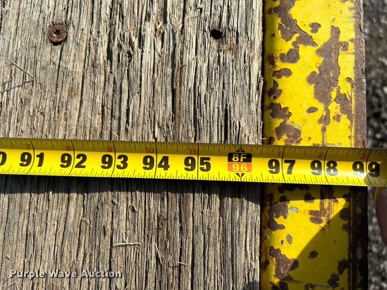 image for item KH9579 2001 Dakota MFG Trail-Eze  equipment trailer