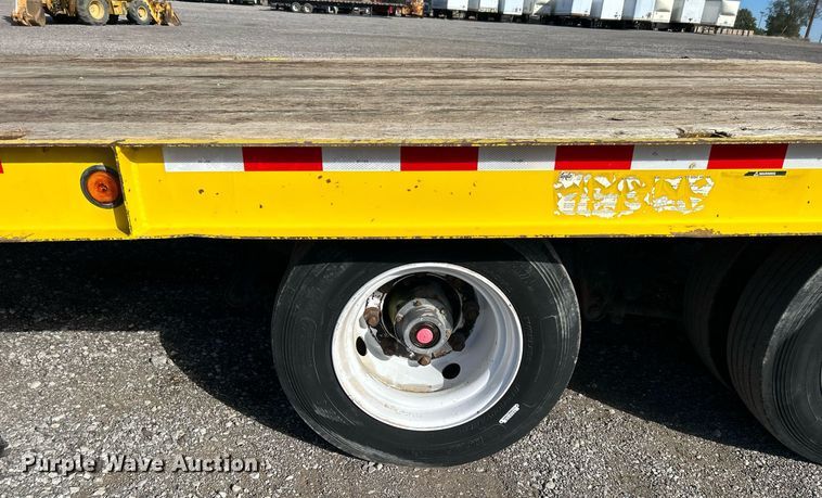 image for item KH9579 2001 Dakota MFG Trail-Eze  equipment trailer