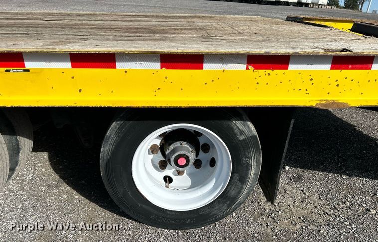 image for item KH9579 2001 Dakota MFG Trail-Eze  equipment trailer
