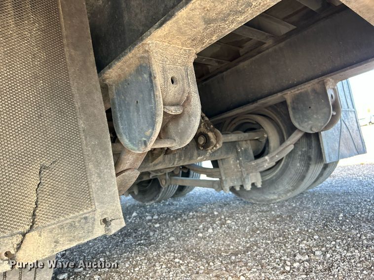 image for item KH9579 2001 Dakota MFG Trail-Eze  equipment trailer