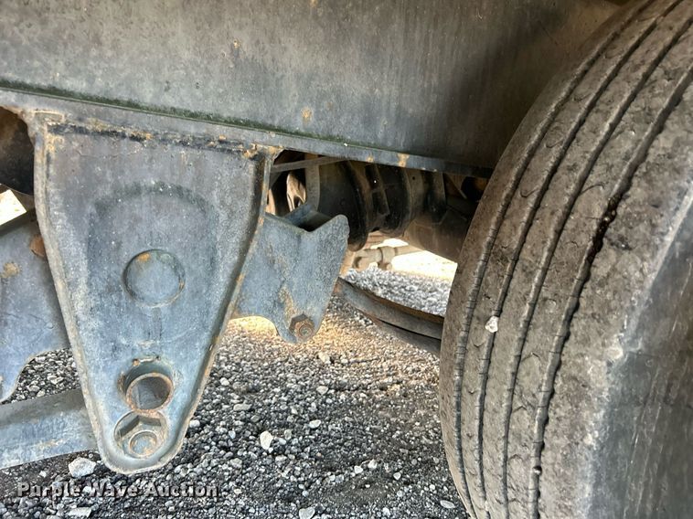 image for item KH9579 2001 Dakota MFG Trail-Eze  equipment trailer