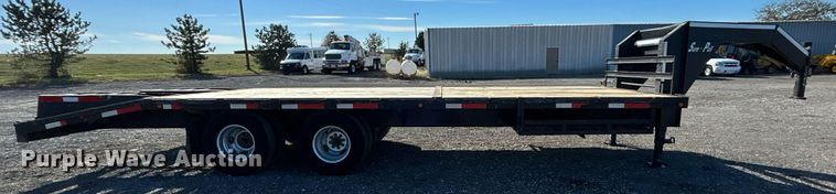 image for item KH9580 2007 Sure-Pull  equipment trailer