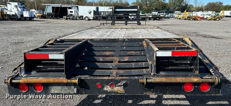 image for item KH9580 2007 Sure-Pull  equipment trailer