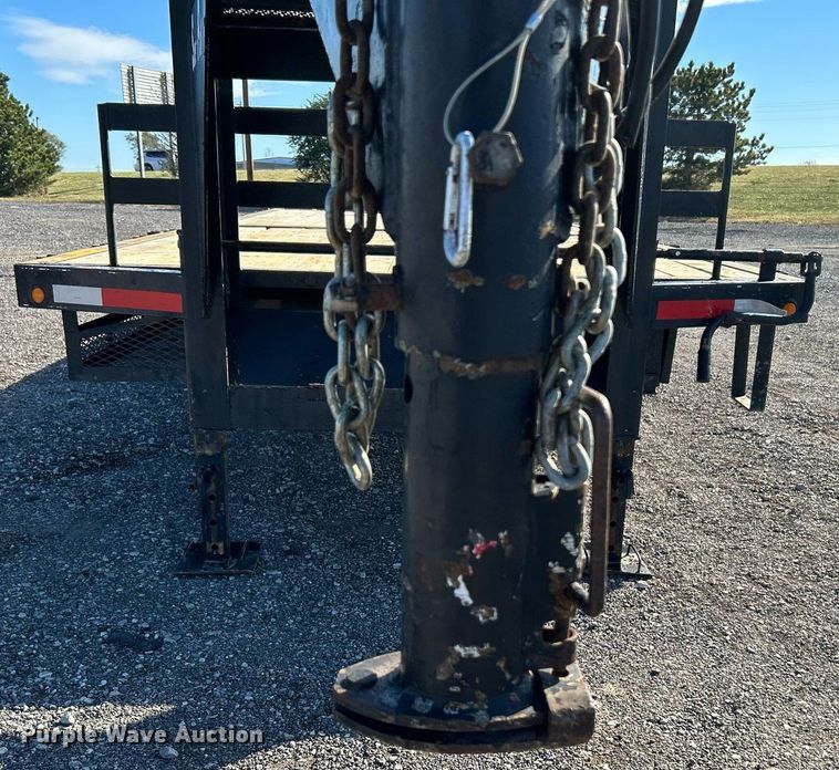 image for item KH9580 2007 Sure-Pull  equipment trailer