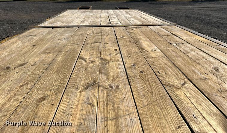 image for item KH9580 2007 Sure-Pull  equipment trailer