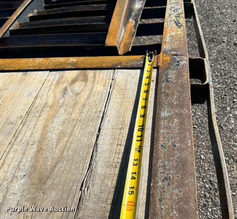 image for item KH9580 2007 Sure-Pull  equipment trailer