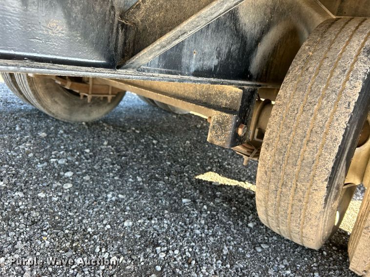 image for item KH9580 2007 Sure-Pull  equipment trailer