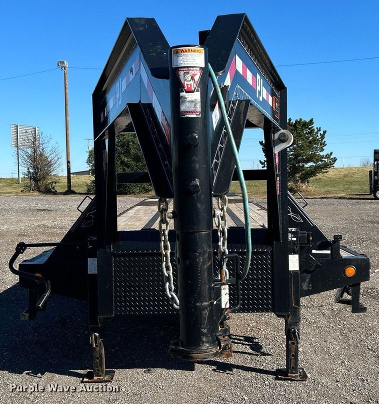 image for item KH9590 2020 PJ Trailer LD422  equipment trailer