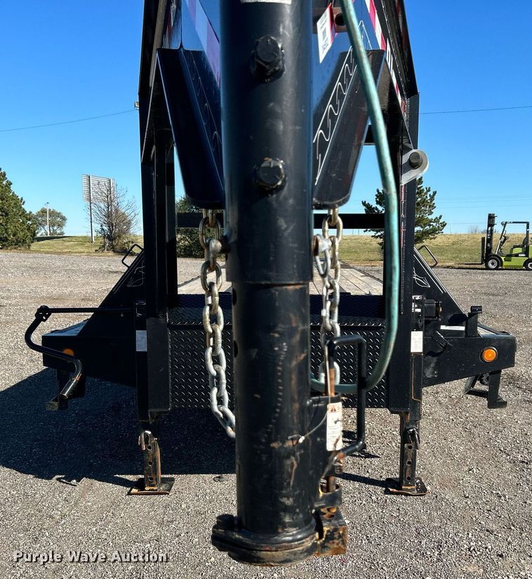 image for item KH9590 2020 PJ Trailer LD422  equipment trailer