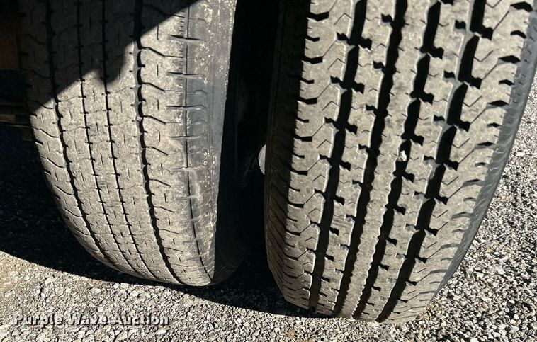 image for item KH9590 2020 PJ Trailer LD422  equipment trailer