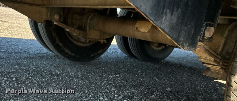 image for item KH9590 2020 PJ Trailer LD422  equipment trailer