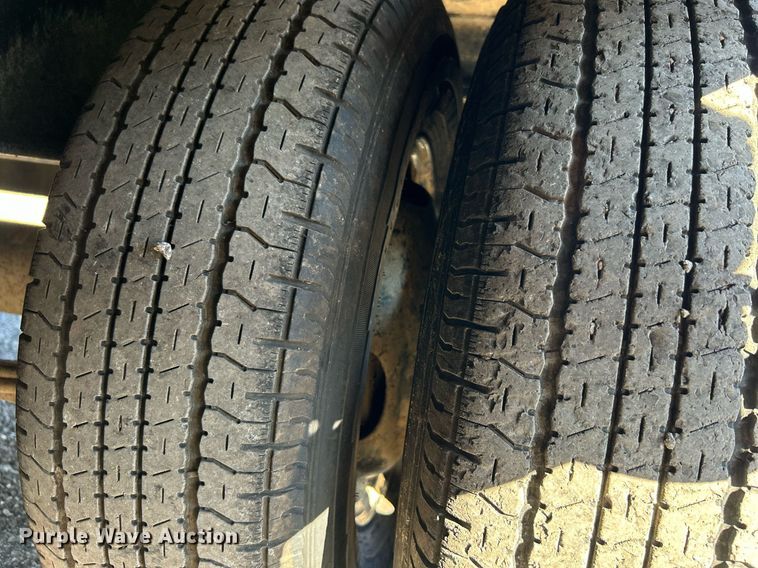 image for item KH9590 2020 PJ Trailer LD422  equipment trailer