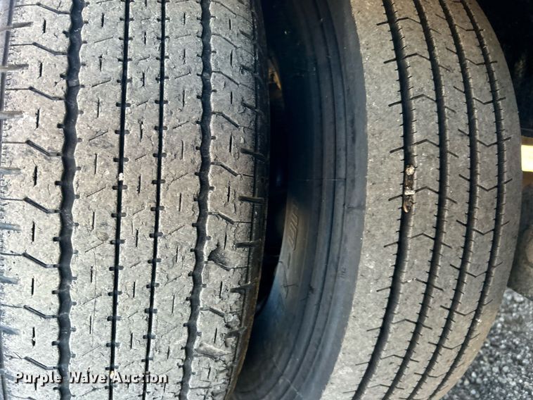 image for item KH9590 2020 PJ Trailer LD422  equipment trailer