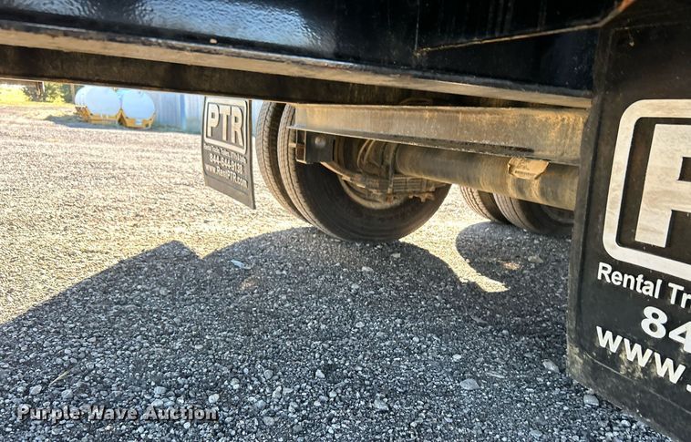 image for item KH9590 2020 PJ Trailer LD422  equipment trailer