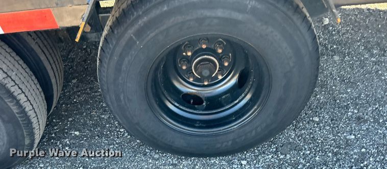 image for item KH9590 2020 PJ Trailer LD422  equipment trailer