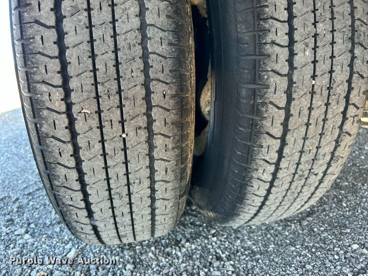 image for item KH9590 2020 PJ Trailer LD422  equipment trailer