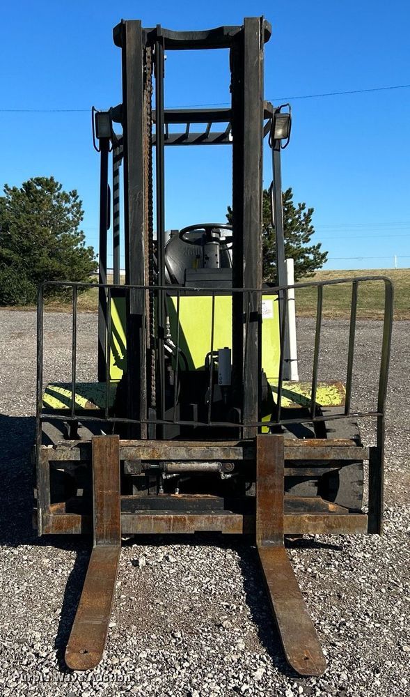 image for item KH9591 Clark CGP25  forklift