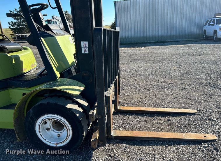 image for item KH9591 Clark CGP25  forklift