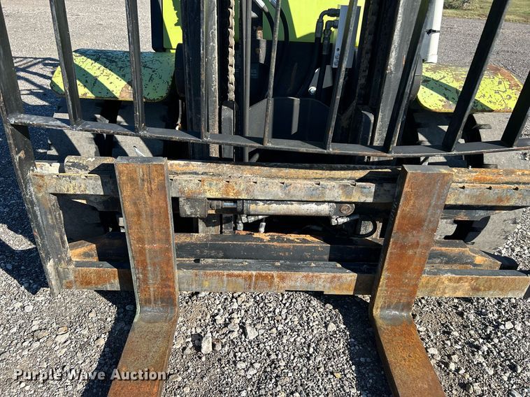 image for item KH9591 Clark CGP25  forklift