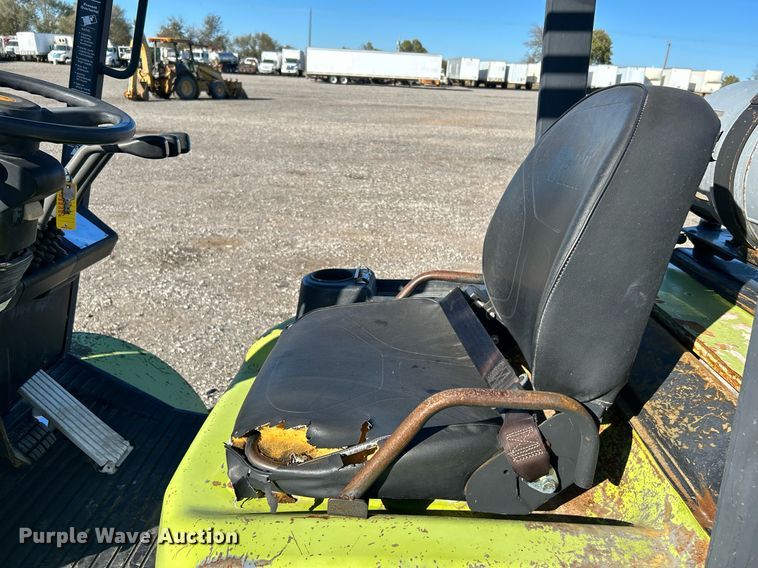 image for item KH9591 Clark CGP25  forklift