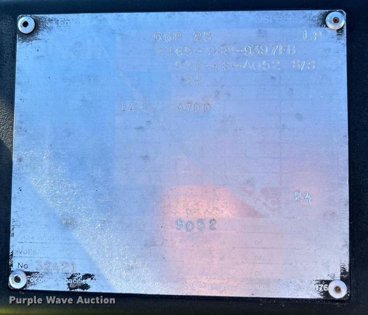 image for item KH9591 Clark CGP25  forklift