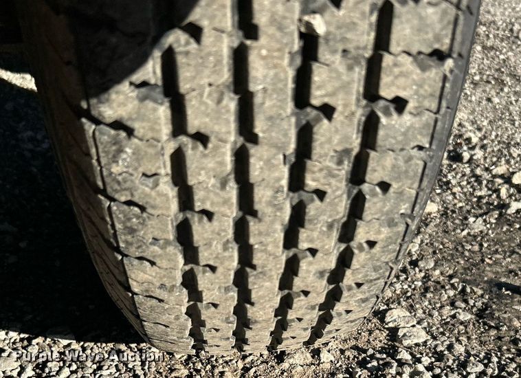 image for item KH9593 2006 Apache Trailers  utility trailer