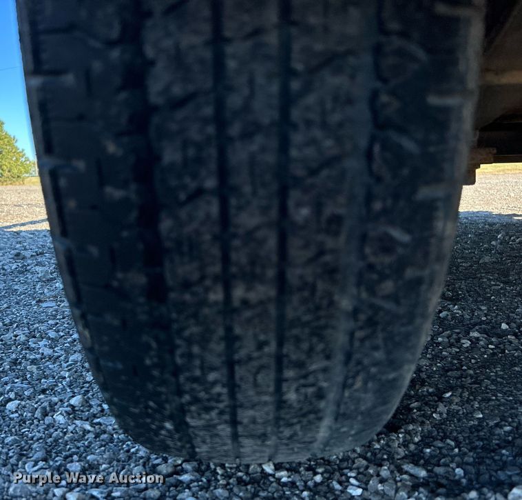 image for item KH9593 2006 Apache Trailers  utility trailer