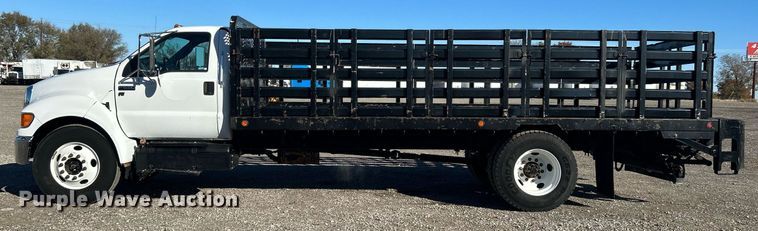 image for item KH9614 2015 Ford F650 Super Duty  flatbed truck