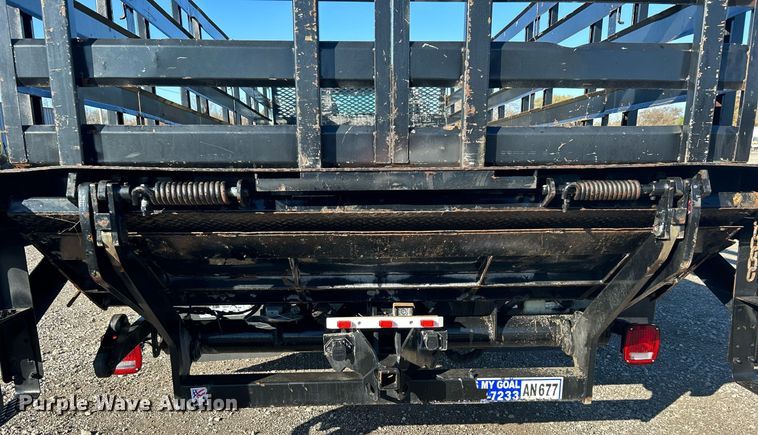 image for item KH9614 2015 Ford F650 Super Duty  flatbed truck