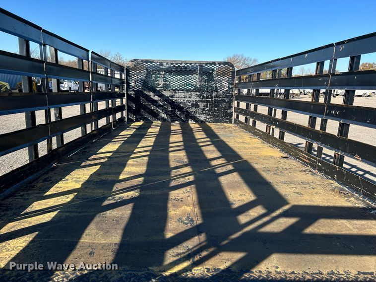 image for item KH9614 2015 Ford F650 Super Duty  flatbed truck