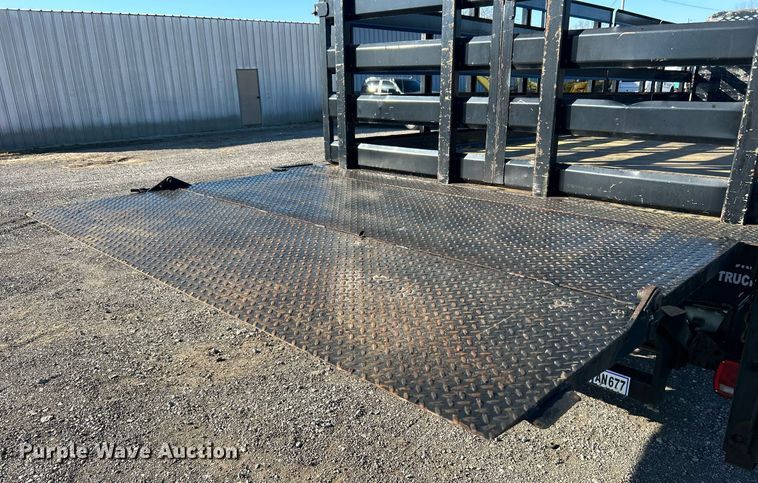 image for item KH9614 2015 Ford F650 Super Duty  flatbed truck