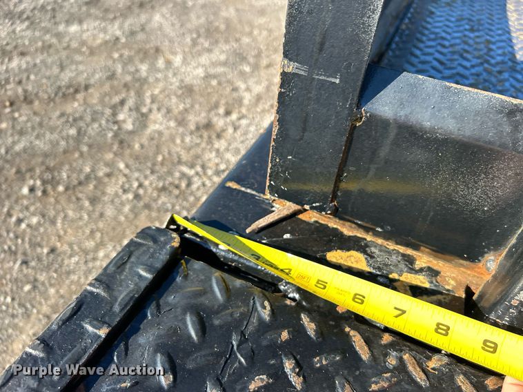 image for item KH9614 2015 Ford F650 Super Duty  flatbed truck