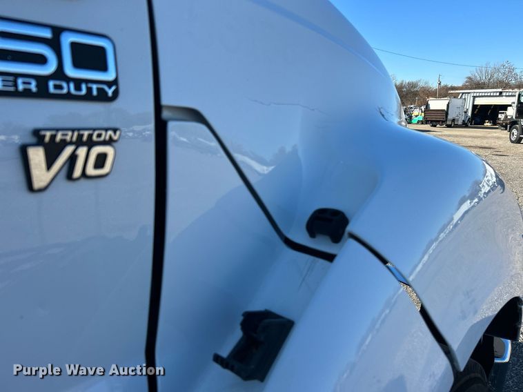 image for item KH9614 2015 Ford F650 Super Duty  flatbed truck