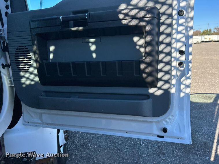 image for item KH9614 2015 Ford F650 Super Duty  flatbed truck