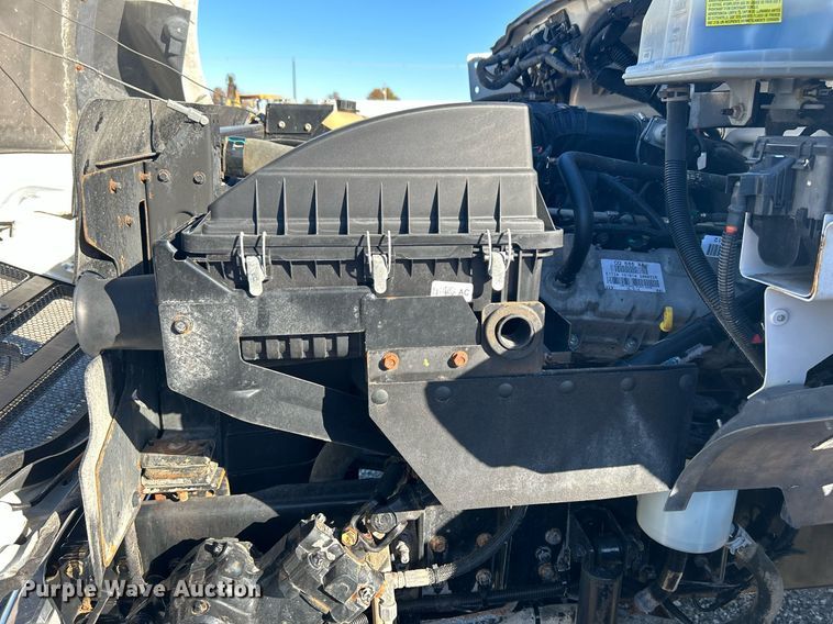 image for item KH9614 2015 Ford F650 Super Duty  flatbed truck