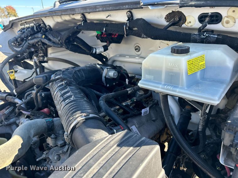 image for item KH9614 2015 Ford F650 Super Duty  flatbed truck