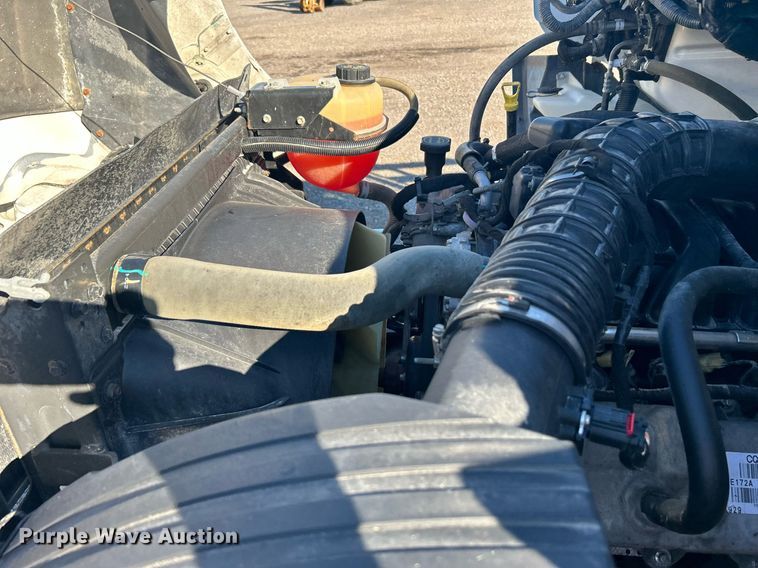 image for item KH9614 2015 Ford F650 Super Duty  flatbed truck