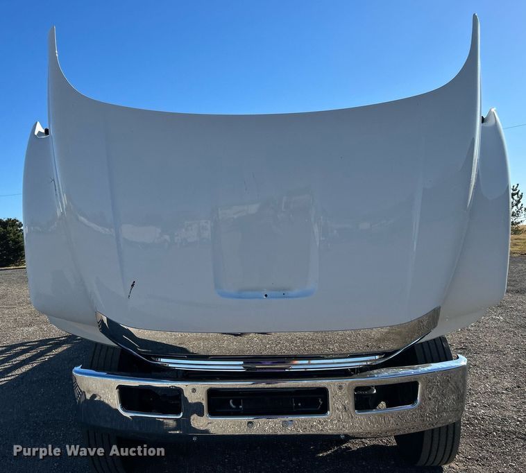 image for item KH9614 2015 Ford F650 Super Duty  flatbed truck