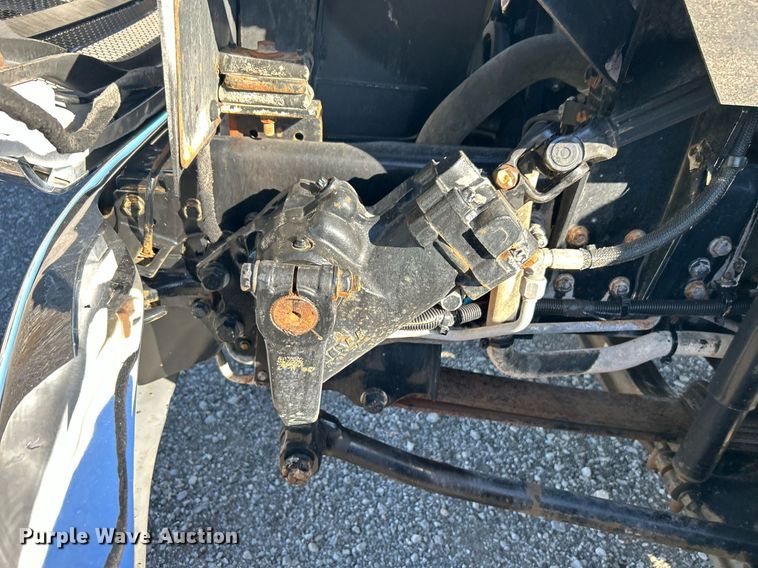 image for item KH9614 2015 Ford F650 Super Duty  flatbed truck