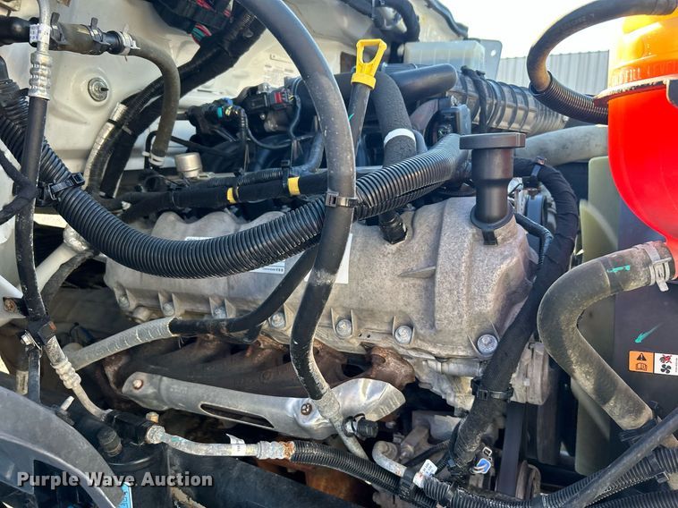 image for item KH9614 2015 Ford F650 Super Duty  flatbed truck