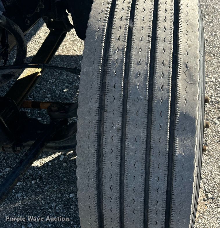 image for item KH9614 2015 Ford F650 Super Duty  flatbed truck