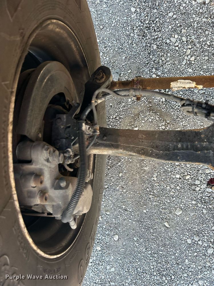 image for item KH9614 2015 Ford F650 Super Duty  flatbed truck