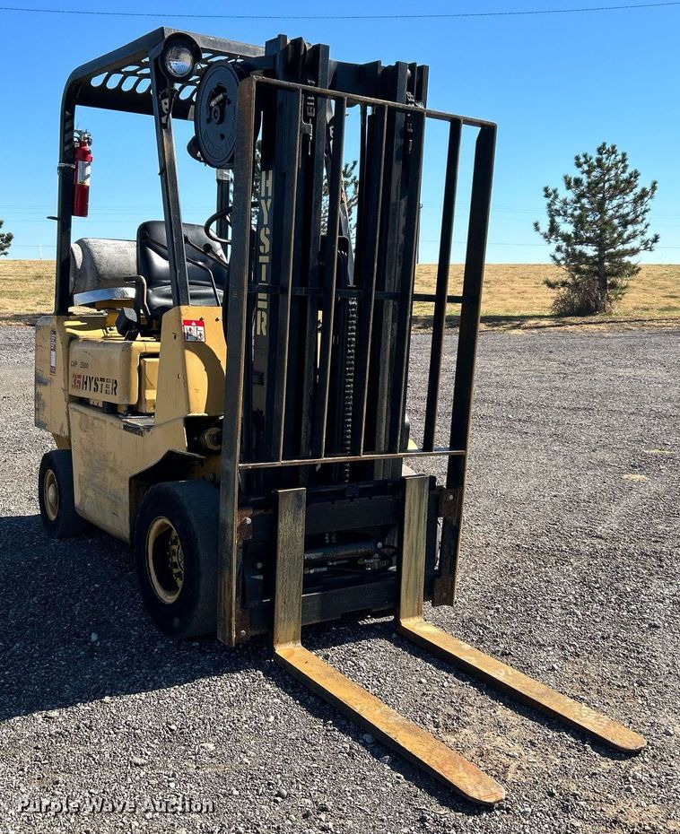 image for item KH9620 Hyster H35XL  forklift