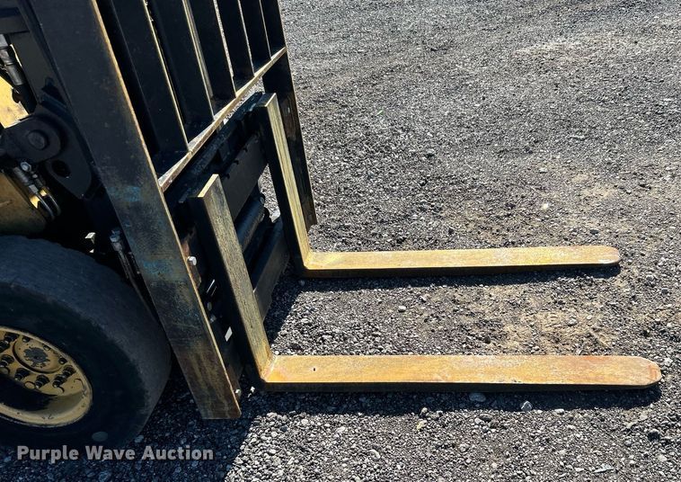 image for item KH9620 Hyster H35XL  forklift