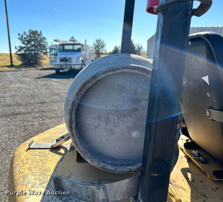 image for item KH9620 Hyster H35XL  forklift