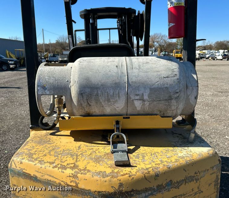 image for item KH9620 Hyster H35XL  forklift